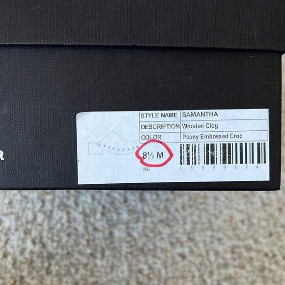 NWT Freda Salvador Samantha Clog in Peony Embossed Croc. Size 8.5 - Picture 7 of 7